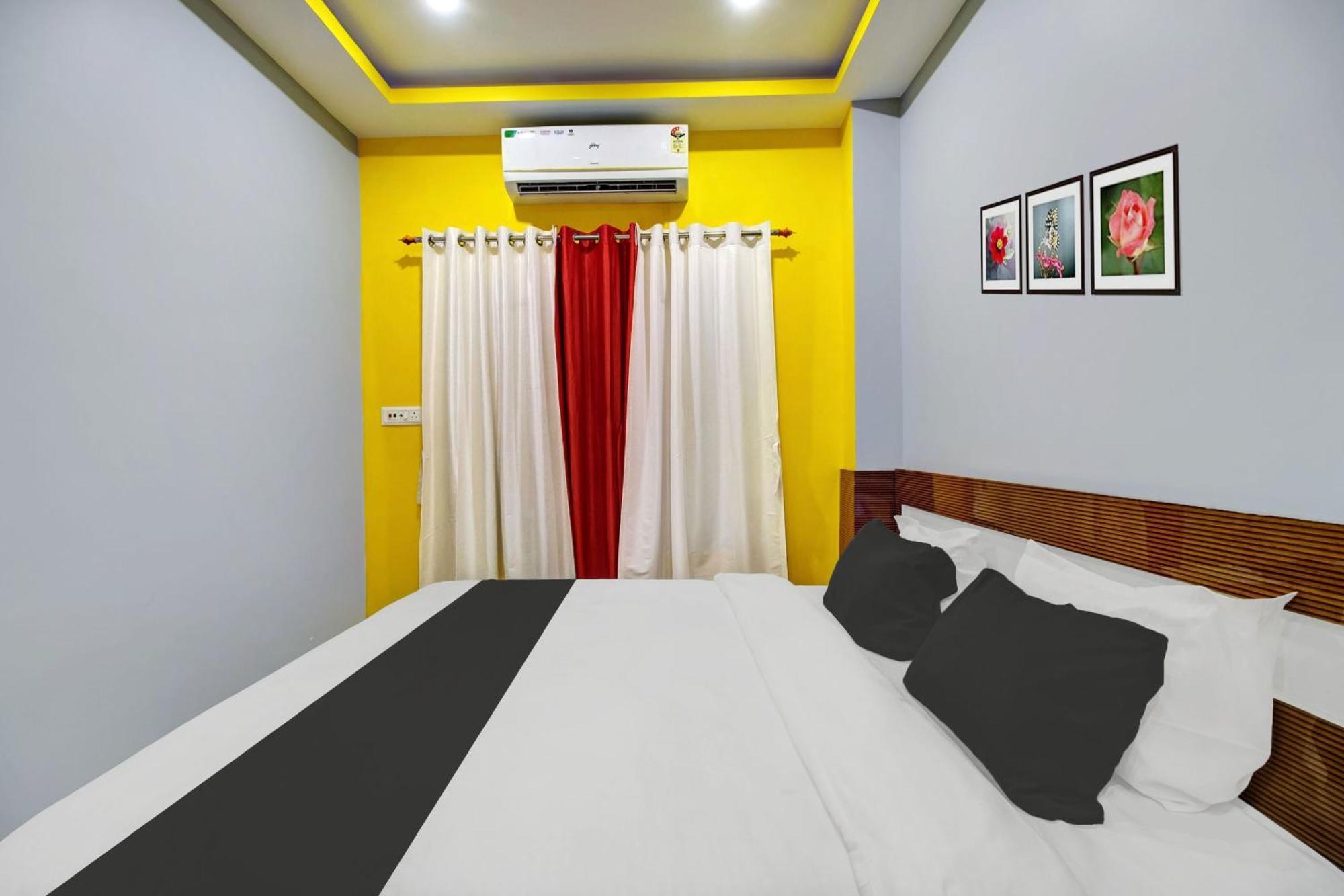 Super Hotel O Sai D-Lux Guwahati Exteriör bild
