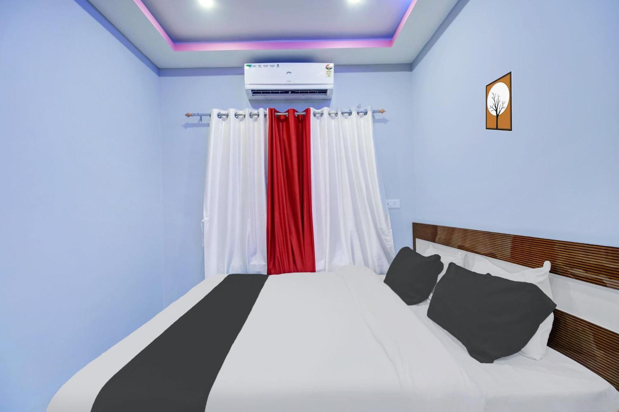 Super Hotel O Sai D-Lux Guwahati Exteriör bild